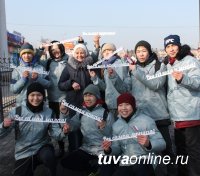 Активисты ОНФ провели в Кызыле праздничные акции в честь Международного женского дня