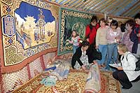 Экспозиция ковровой фабрики, Кызыл. Фото пресс-службы правительства