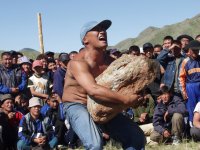 В Туве возрождают традиционные состязания мужчин