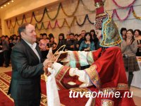 Глава Тувы посвятил новогодний бал памяти основателей тувинского государства