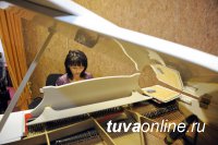 В Туве списанный рояль после реставрации стал "Господином Роялем" и переехал в музыкальную школу