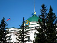 Депутаты парламента Тувы обращают внимание надзорных органов на систематические нарушения закона газетой «Риск»
