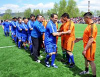 В Туве открыто еще одно современное футбольное поле с искусственным покрытием