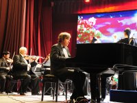 Пианист-виртуоз Олег Полянский дал концерт в Туве