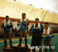Айдын Отчуржап выиграл республиканский турнир хурешистов, организованный Монгун-Тайгинским кожууном