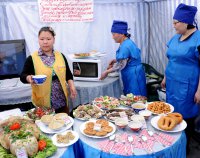 Первомай в Туве отметили фестивалем рабочих профессий