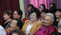 Глава Тувы поздравил актив Союза женщин Тувы с Днем матери