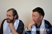 Девять скульпторов из регионов России, Монголии и Кыргызстана творят работы к юбилею Тувы и Кызыла