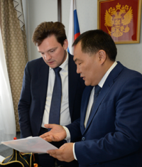 Николай Подгузов и Шолбан Кара-оол обсудили вопросы реализации железнодорожного проекта Тувы
