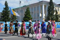 Полпред Николай Рогожкин поздравил сибиряков с Днем России