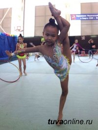 100-летию единения Тувы и России посвящен фестиваль художественной гимнастики в Кызыле