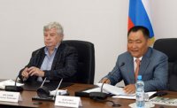 Журналисты из всех регионов Сибири, собравшиеся в Туве, обсудили роль СМИ в гармонизации межнациональных отношений