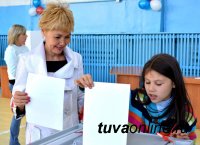 На 15 часов в Туве в выборах депутатов республиканского парламента приняло участие 45% избирателей