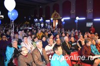 В День пожилых людей в микрорайонах Кызыла были организованы концерты и чаепития