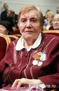 Вручены юбилейные медали "100 лет городу Кызылу"