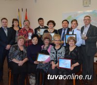 Лучшие благоустроители дворов Кызыла признаны лучшими в Туве