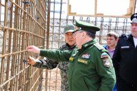 Замминистра обороны РФ Руслан Цаликов и Глава Тувы Шолбан Кара-оол осмотрели строительные объекты