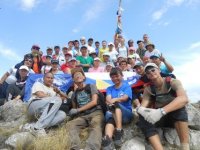 Волонтеры археологической экспедиции "Кызыл-Курагино" поднялись на священный Хайыракан (Тува)