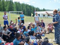Полицейские Тувы в детских лагерях отдыха проводят разъяснительную работу
