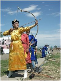 Монголия отмечает Наадам (праздник животноводов) и День революции