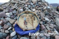 В Туве до сих пор сохраняется традиционный хоомей, появившийся в культуре народа испокон веков