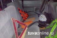 В Дзун-Хемчикском районе Тувы произошло опрокидывание автомашины, одна женщина погибла, трое детей пострадали