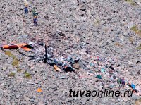 Тува: спасатели подготовили части вертолета для транспортировки