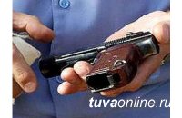 В Туве полицейский при приеме табельного оружия по неосторожности застрелил коллегу