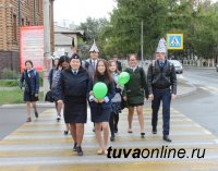 Школьники Кызыла напомнили водителям о соблюдении  правил дорожного движения