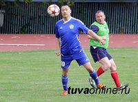 Команда Тувы в упорной борьбе со счетом 3:2 уступила в матче за 3-е место на Кубке Федерации по футболу