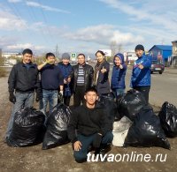 До наступления снежного покрова в Кызыле проводятся общегородские субботники