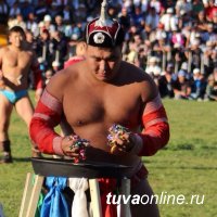 Айдын Отчурчап – победитель турнира по борьбе хуреш на призы Кызылского кожууна