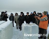 В Кызыле сегодня мастер-класс проведет 11-кратный чемпион мира по ледовым скульптурам Александр Зайцев (Красноярск)