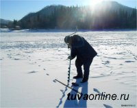 1 января на Большом Енисее любителям рыбалки рассказали об опасностях тонкого льда