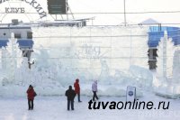 Команда тувинского скульптора Александра Баранмаа заняла первое место в конкурсе "Волшебный лед Сибири"