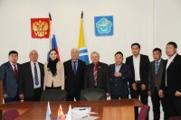 Депутаты Верховного Хурала встретились с представителями "Глобального сообщества монголов мира"