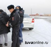 В Кызыле инспекторы ДПС задержали подозреваемого в угоне автомашины