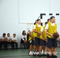 В Кызылском Президентском кадетском училище открыты спортзал и бассейн