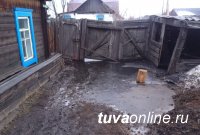 В Каа-Хемском районе Тувы подтопило талыми водами приусадебные участки 7 домов