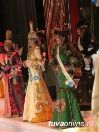 Тувинские красавицы завоевали призовые места в международном конкурсе красоты «Мисс Монгольских Наций 2016»