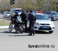 В Тоджинском районе несовершеннолетний мотоциклист совершил ДТП, один человек погиб