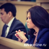 Сенатор Оксана Белоконь поздравила коллег с Днем российского парламентаризма
