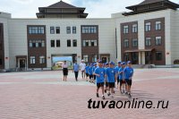 Для будущих кадет проведена экскурсия в Кызылское Президентское училище