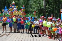 Для детей Левобережных дач Кызыла организована мобильная досуговая площадка "Детство"