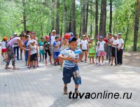 Для детей Левобережных дач Кызыла организована мобильная досуговая площадка "Детство"