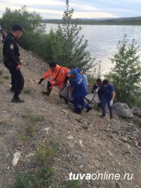 В Кызыле подростки спасли прыгнувшую с Коммунального моста женщину