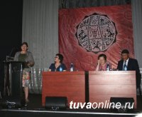 В Туве начала работу конференция по возрождению декоративно-прикладного искусства народов Саяно-Алтая