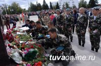 Вести-Россия: В Туве открыт памятникам добровольцам ТНР, воевавшим с фашизмом