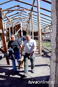 Глава Тувы проверил реконструкцию молочно-товарной фермы в Пий-Хемском районе