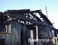В Кызыле ветхая электропроводка в доме стала причиной пожара, в котором пострадала молодая девушка